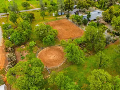 View/Area - 21087 Hackett Ln, Redding, CA 96003 photo 1 of 12