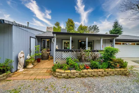 Exterior - 21087 Hackett Ln, Redding, CA 96003 photo 3 of 24