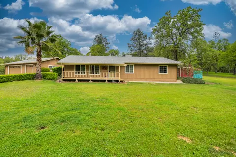 Exterior - 13935 Daniels Ln, Redding, CA 96003 photo 41 of 48