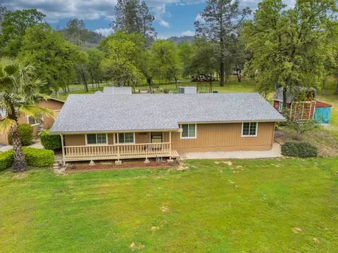 Exterior - 13935 Daniels Ln, Redding, CA 96003 photo 43 of 48