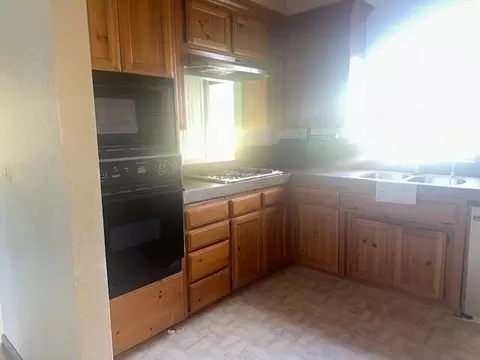 Kitchen - 1948 Oconner Ave, Redding, CA 96001 photo 1 of 2
