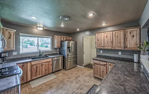 Kitchen - 3291 Alexander Dr, Redding, CA 96002 photo 1 of 2