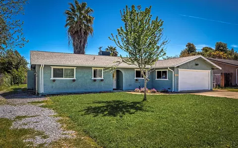Exterior - 3291 Alexander Dr, Redding, CA 96002 photo 8 of 9