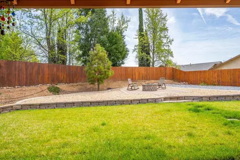 Exterior - 1420 Donita Dr, Red Bluff, CA 96080 photo 6 of 15