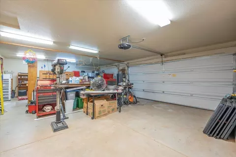 Exterior - 1420 Donita Dr, Red Bluff, CA 96080 photo 3 of 15