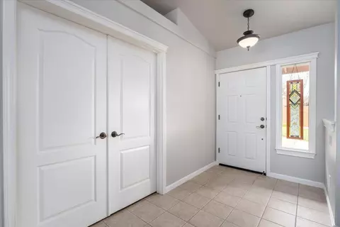 Entry Way - 1420 Donita Dr, Red Bluff, CA 96080 photo 1 of 1