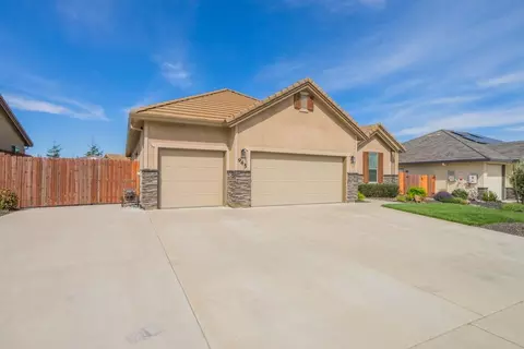 Exterior - 945 Katmai Pl, Redding, CA 96001 photo 11 of 11