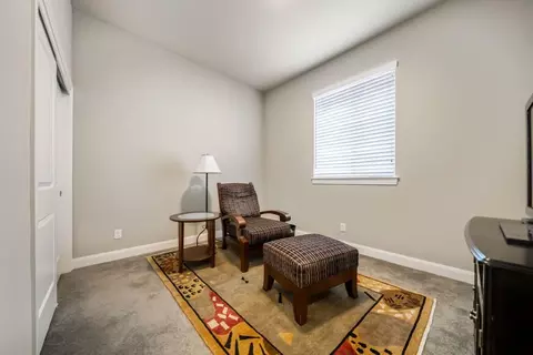 Bedroom - 945 Katmai Pl, Redding, CA 96001 photo 4 of 4