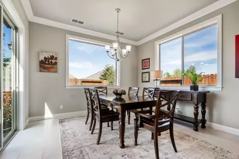 Dining - 945 Katmai Pl, Redding, CA 96001 photo 1 of 2
