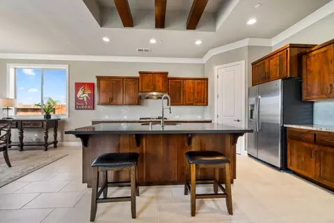 Kitchen - 945 Katmai Pl, Redding, CA 96001 photo 2 of 4