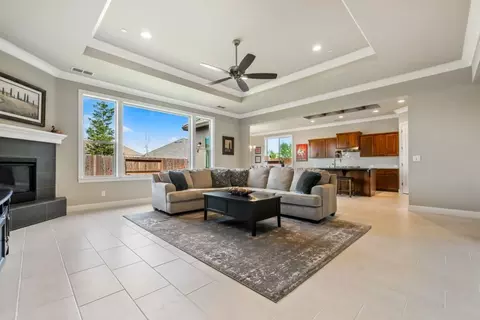 Living - 945 Katmai Pl, Redding, CA 96001 photo 1 of 4