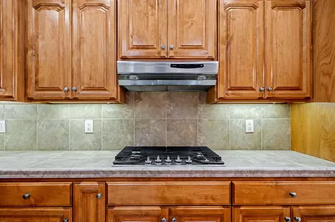 Kitchen - 667 Casa Buena St, Redding, CA 96003 photo 3 of 6