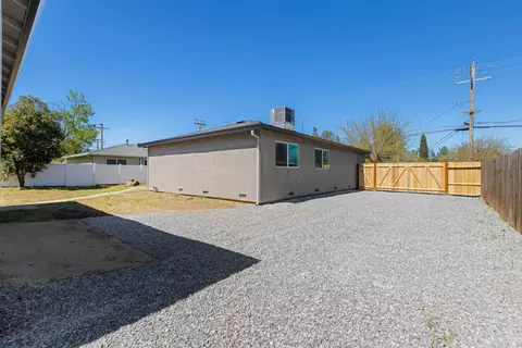 1135 Riviera Dr, Redding, CA 96001 photo 32
