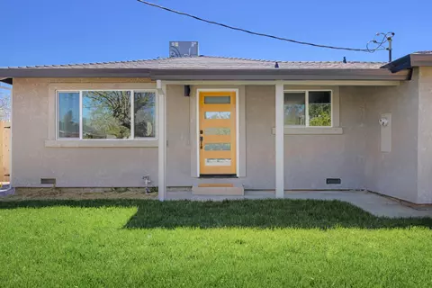 1135 Riviera Dr, Redding, CA 96001 photo 3