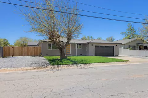 1135 Riviera Dr, Redding, CA 96001 photo 2