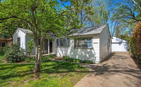 644 Loma St, Redding, CA 96003