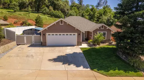 3818 Craftsman Ave, Shasta Lake, CA 96019