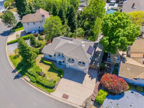 6832 Terra Linda Way, Redding, CA 96003