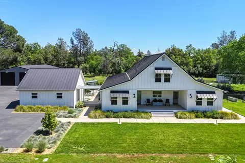 9375 Brandy Ln, Redding, CA 96003