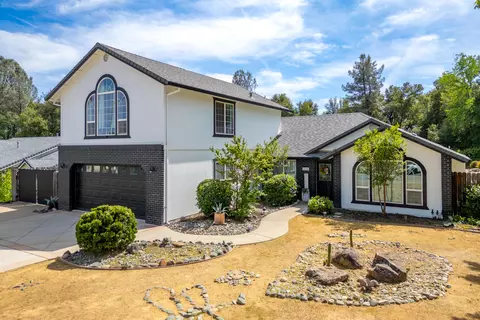 4626 Autumn Harvest Way, Shasta Lake, CA 96019