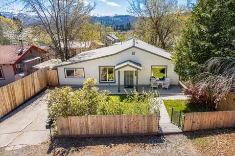 711 Cedar St, Mount Shasta, CA 96067 photo 1