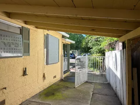 880 Lincoln St, Redding, CA 96001 photo 8