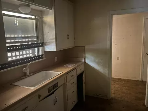 880 Lincoln St, Redding, CA 96001 photo 5