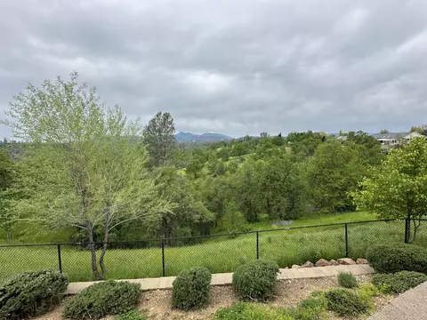 4462 Resting Fawn Ct, Redding, CA 96001 photo 8