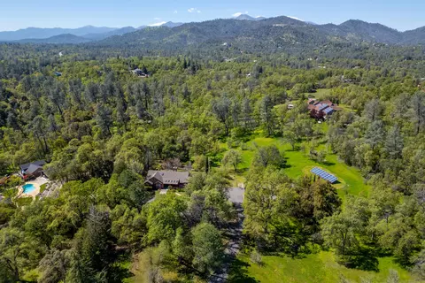 View/Area - 16093 Montgomery Ranch Rd, Redding, CA 96001 photo 2 of 5
