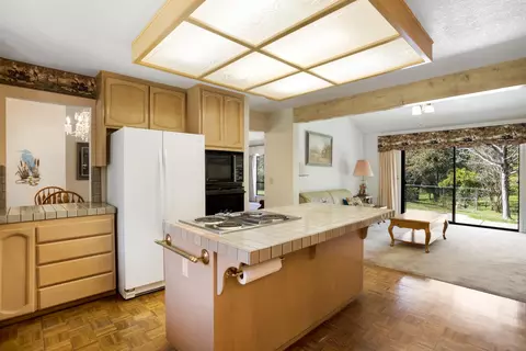 Kitchen - 16093 Montgomery Ranch Rd, Redding, CA 96001 photo 3 of 3