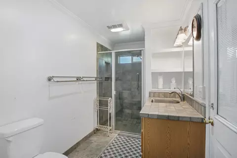 Bath - 16093 Montgomery Ranch Rd, Redding, CA 96001 photo 4 of 4