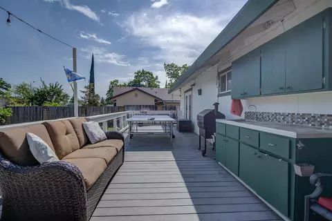 Exterior - 4281 Frances Dr, Redding, CA 96001 photo 10 of 18