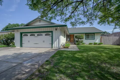 Exterior - 4281 Frances Dr, Redding, CA 96001 photo 3 of 18