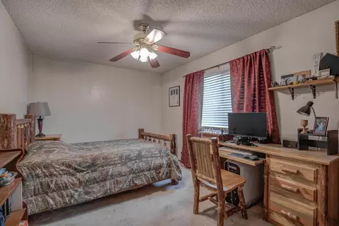 Bedroom - 4281 Frances Dr, Redding, CA 96001 photo 6 of 6