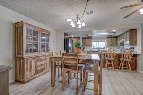 Dining - 4281 Frances Dr, Redding, CA 96001 photo 3 of 5