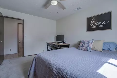 Bedroom - 4281 Frances Dr, Redding, CA 96001 photo 3 of 6