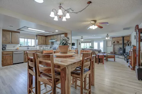 Dining - 4281 Frances Dr, Redding, CA 96001 photo 2 of 5