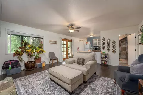 Living - 15837 Nauvoo Trl, Redding, CA 96001 photo 6 of 15