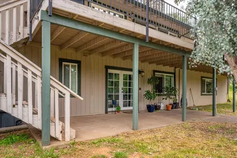 Exterior - 15837 Nauvoo Trl, Redding, CA 96001 photo 9 of 36