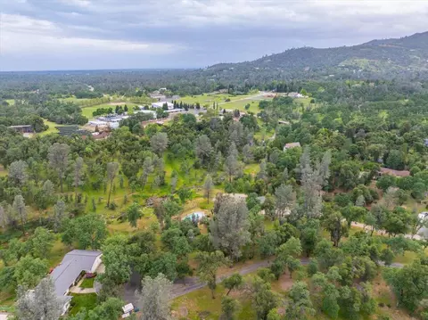 View/Area - 15837 Nauvoo Trl, Redding, CA 96001 photo 11 of 19