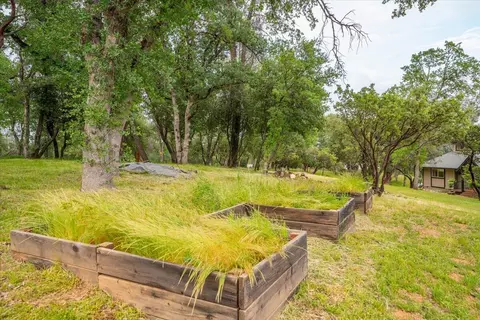Other - 15837 Nauvoo Trl, Redding, CA 96001 photo 7 of 11