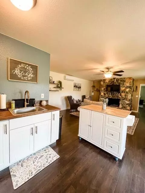 Bath - 15837 Nauvoo Trl, Redding, CA 96001 photo 10 of 11