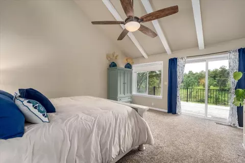 Bedroom - 15837 Nauvoo Trl, Redding, CA 96001 photo 1 of 16