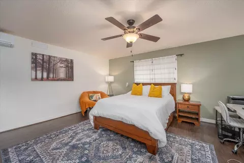 Bedroom - 15837 Nauvoo Trl, Redding, CA 96001 photo 4 of 16