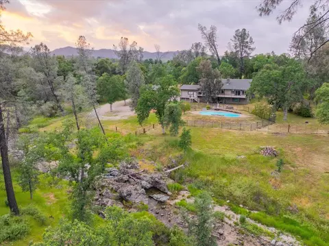 View/Area - 15837 Nauvoo Trl, Redding, CA 96001 photo 17 of 19