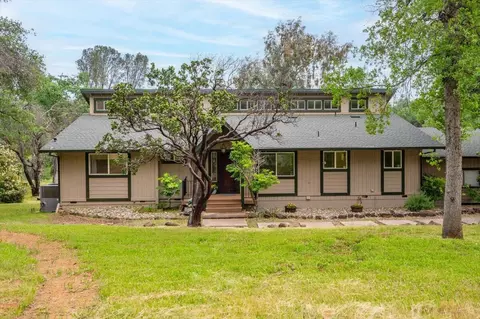 Exterior - 15837 Nauvoo Trl, Redding, CA 96001 photo 19 of 36