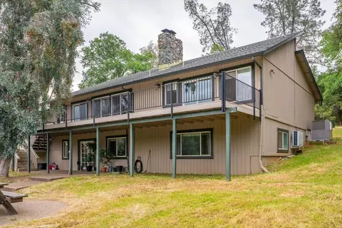 Exterior - 15837 Nauvoo Trl, Redding, CA 96001 photo 27 of 36