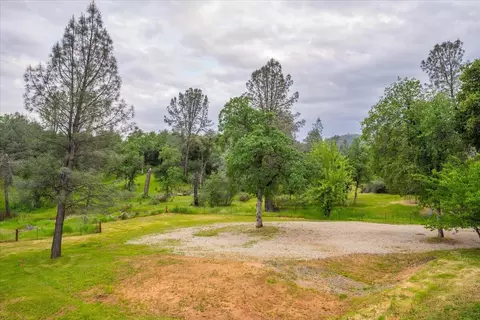 Other - 15837 Nauvoo Trl, Redding, CA 96001 photo 9 of 11
