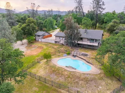 Exterior - 15837 Nauvoo Trl, Redding, CA 96001 photo 36 of 36