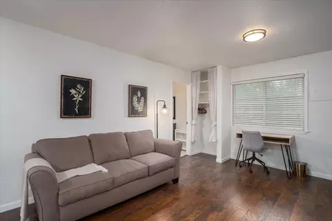 Living - 15837 Nauvoo Trl, Redding, CA 96001 photo 7 of 15